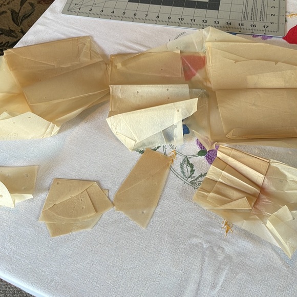 Vintage Vogue Pattern, 6351, size 18, 36 bust, 39 hip ca 1950's - Picture 8 of 11